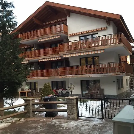 Haus Andorra アパート ツェルマット