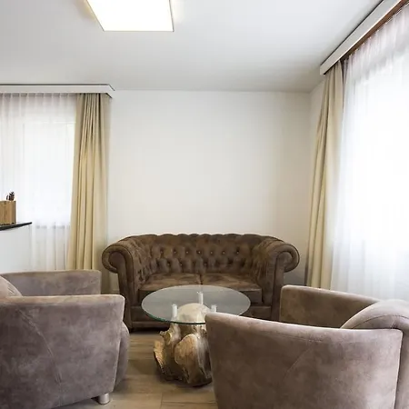 Haus Andorra *